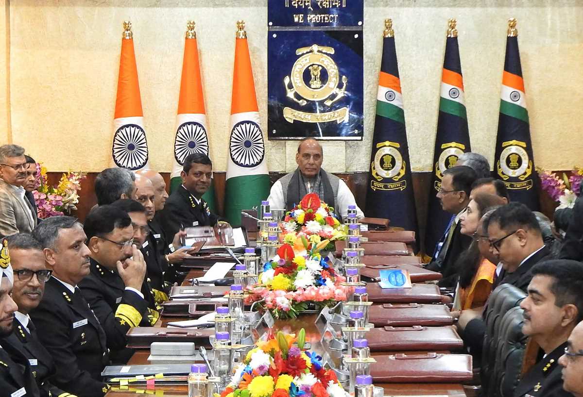 सरकार ने 2.23 लाख करोड़ रुपये के रक्षा प्रस्तावों को मंजूरी दी